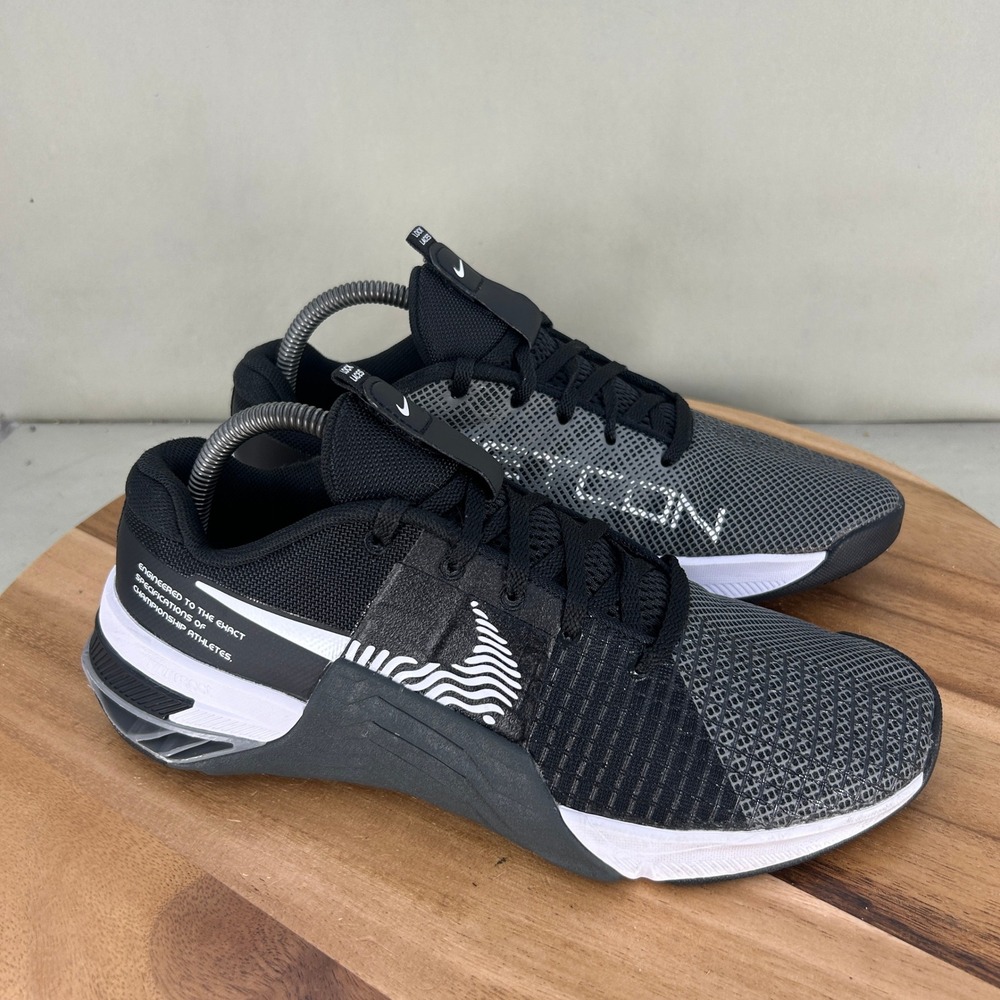 Nike Metcon 8 Mens Black White Training Shoes DO9328-001 Size 8.5 Gym Workout